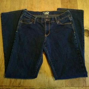 🍀🌸 Old Navy The Flirt Jeans size 2 Regular